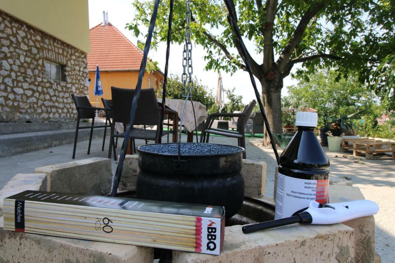 Szent Ivan Apartman Eger Exteriör bild