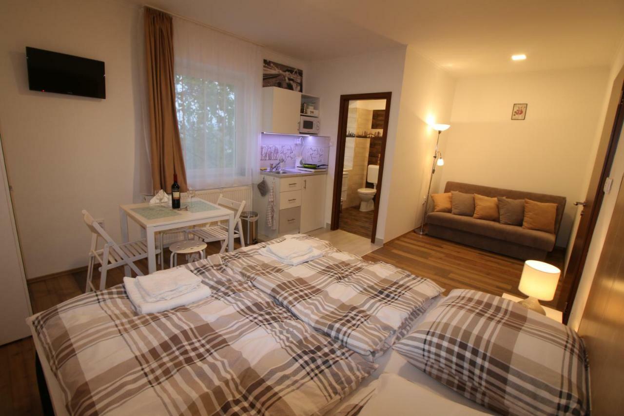 Szent Ivan Apartman Eger Exteriör bild